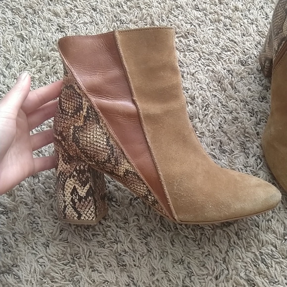 Matisse birdie brown suede snake print heeled booties sz 9 - Picture 5 of 8